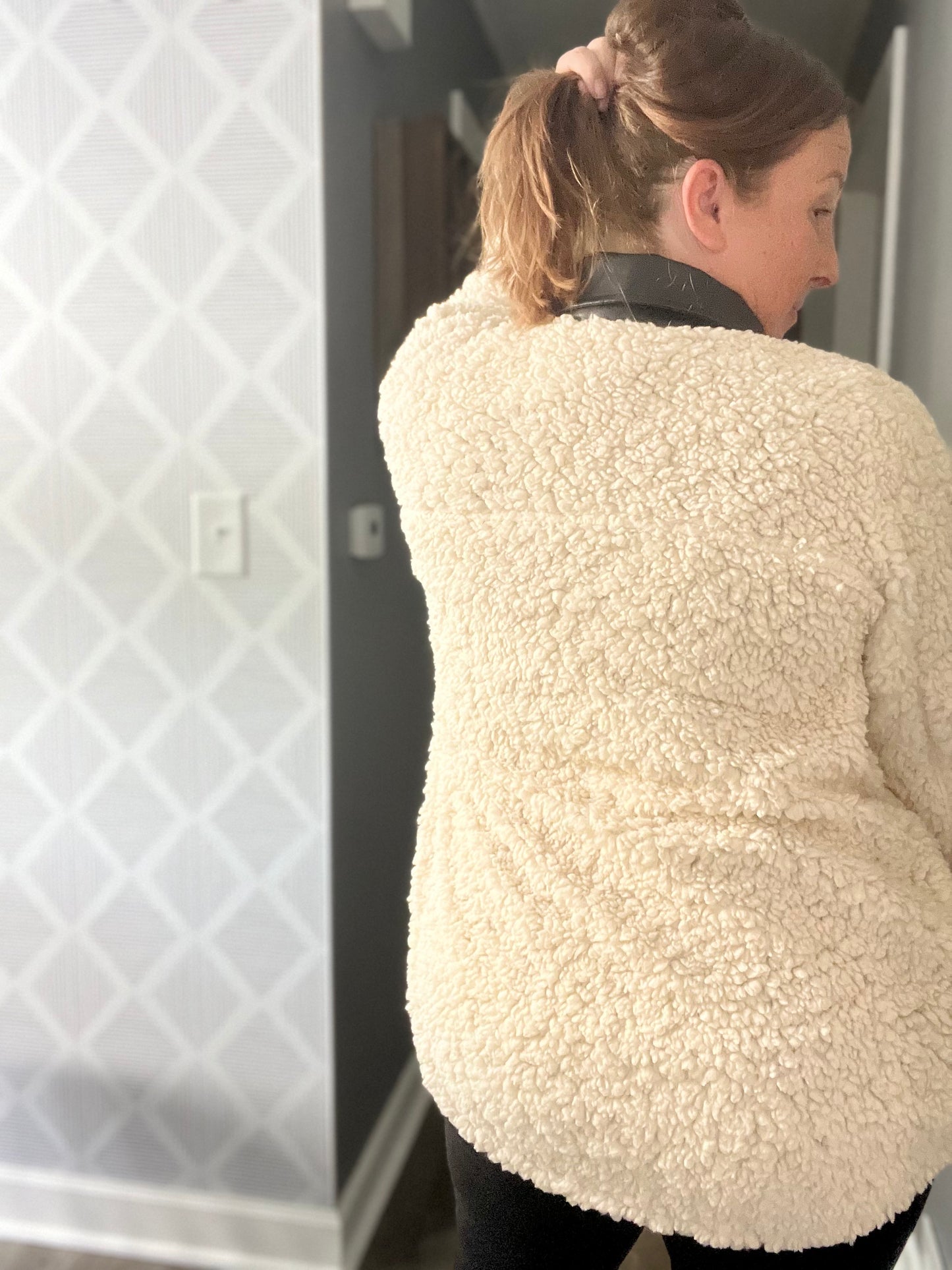 Snap Button Sherpa Fleece With Side Pockets