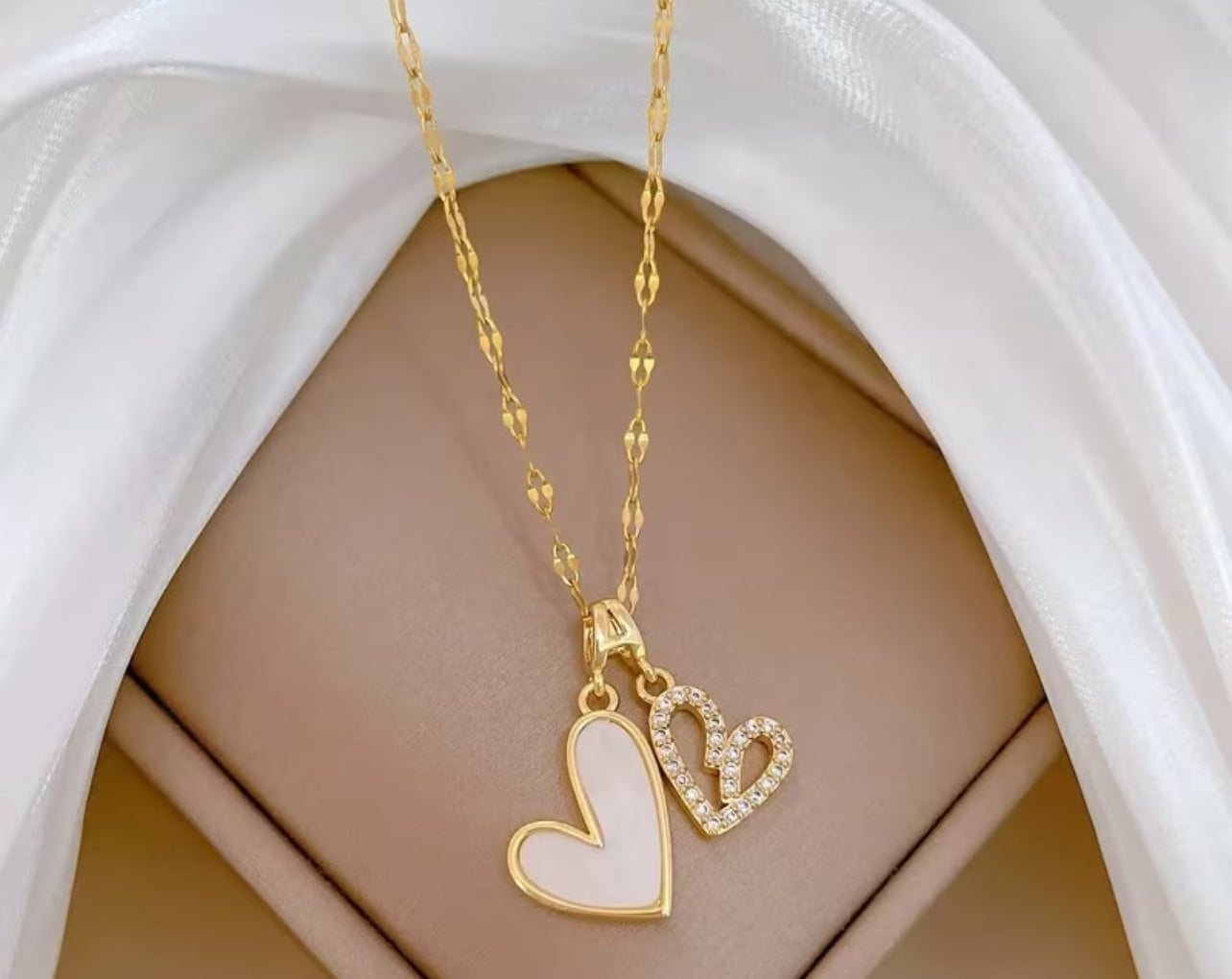 2 Hearts collide Necklace ￼