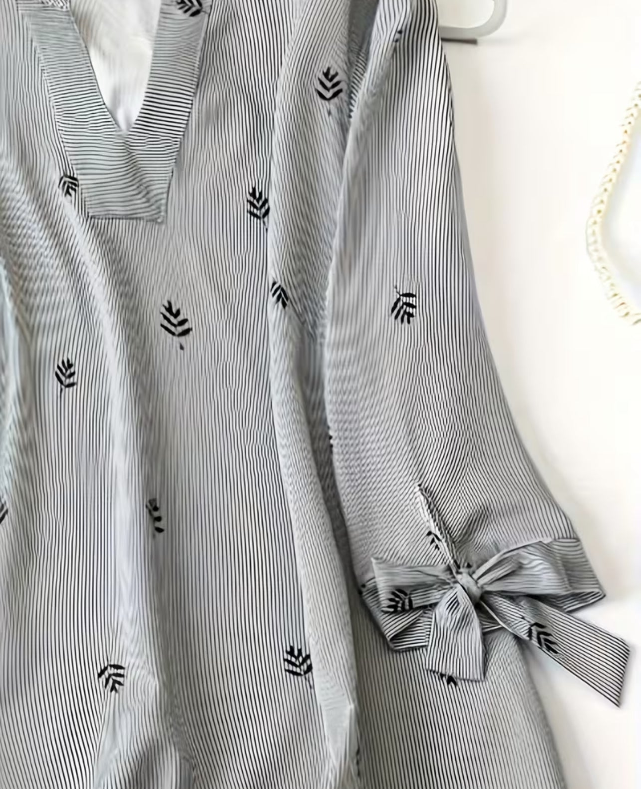 Plus 3/4 Sleeve Botanical Print Top